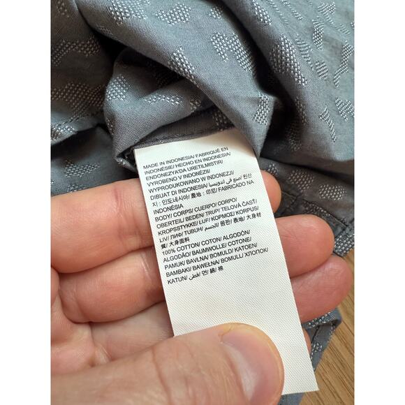 NWT Calvin Klein Jeans Gray Textured Pattered Button Down Shirt, Size SMALL - Picture 7 of 7